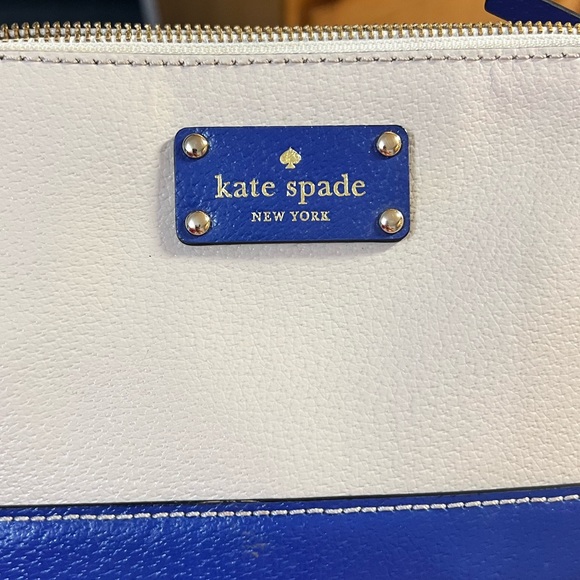 Small Kate Spade Purse - Picture 7 of 10